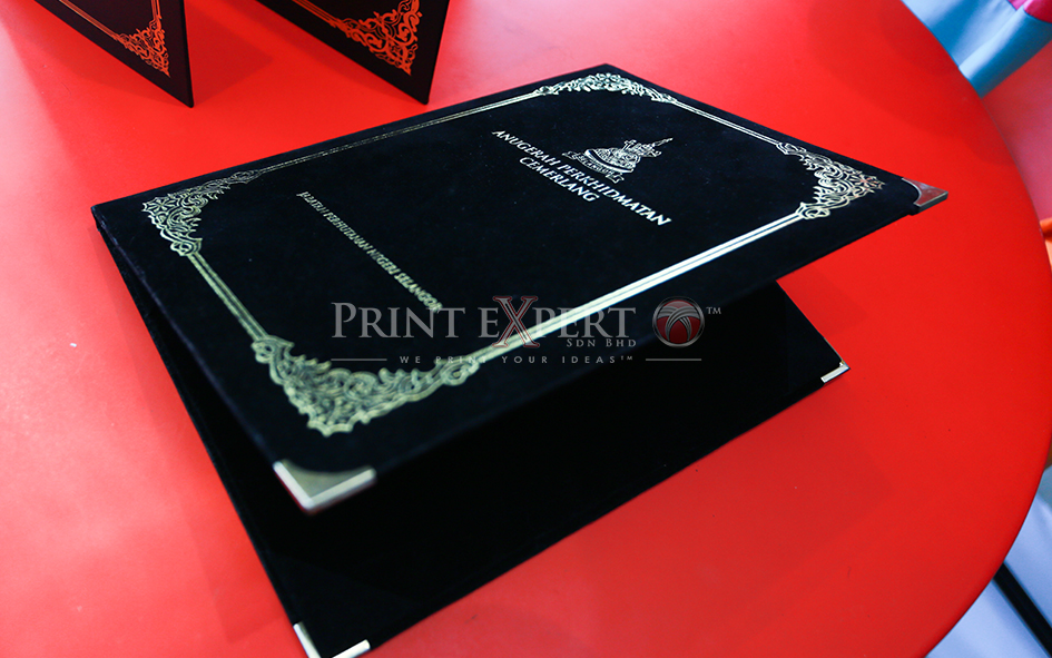 Certificate Holder Samples: Photo 3