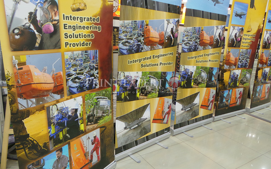 Roll Up Bunting Samples: Photo 8